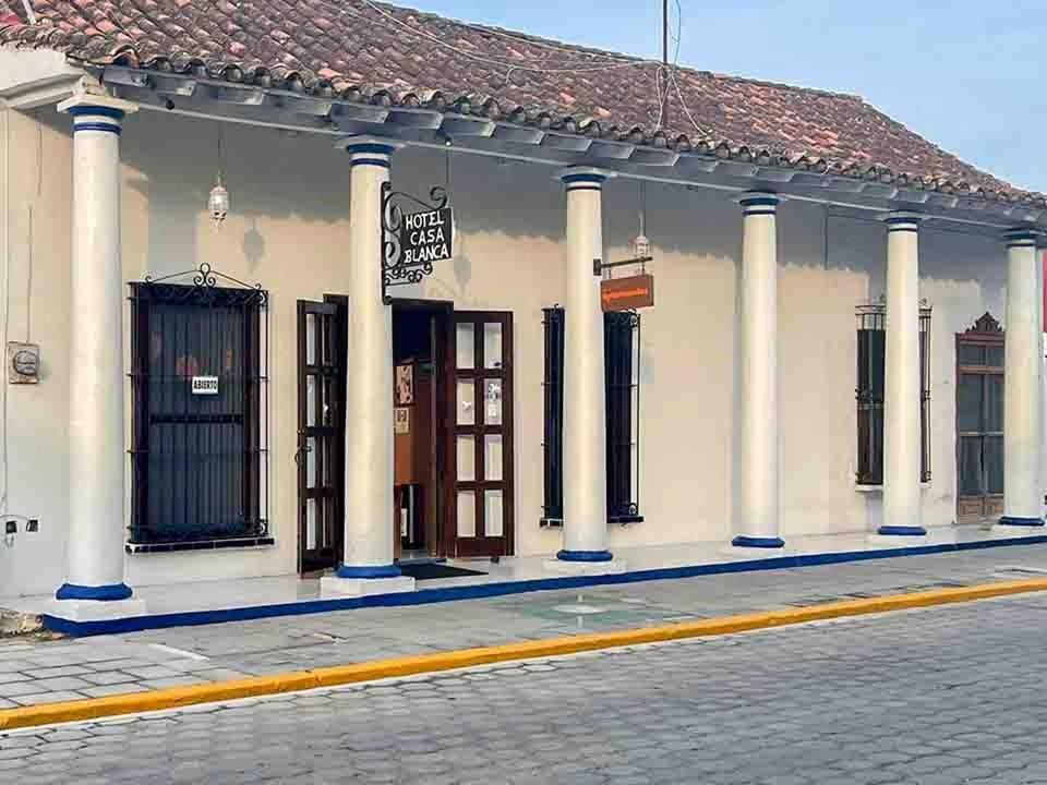 Hotel Casa Blanca Tlacotalpan Extérieur photo
